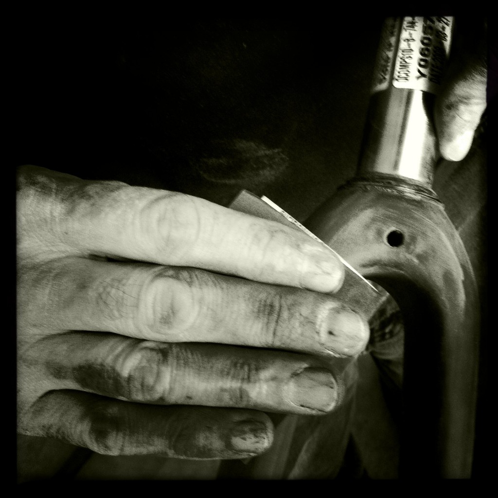 Sanding the Seven Cycles fork Sanding the Seven Cycles fork