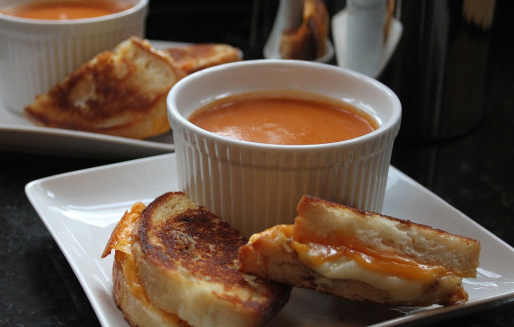 Grilled-Cheese-Tomato-Soup